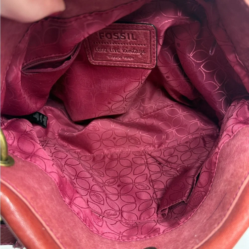Fossil Red Leather Shoulder Bag Key Charm Vintage Distressed Hobo Purse